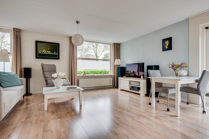 Foto 2 van Vierlanderstraat 2