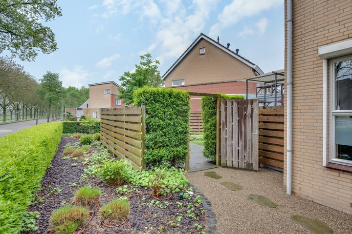 Foto 32 van Vierlanderstraat 2