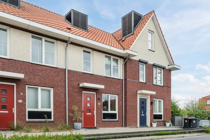 Foto 2 van Burgemeester van Meetelenstraat 45