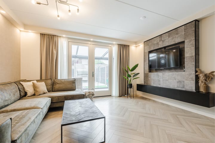 Foto 3 van Burgemeester van Meetelenstraat 45