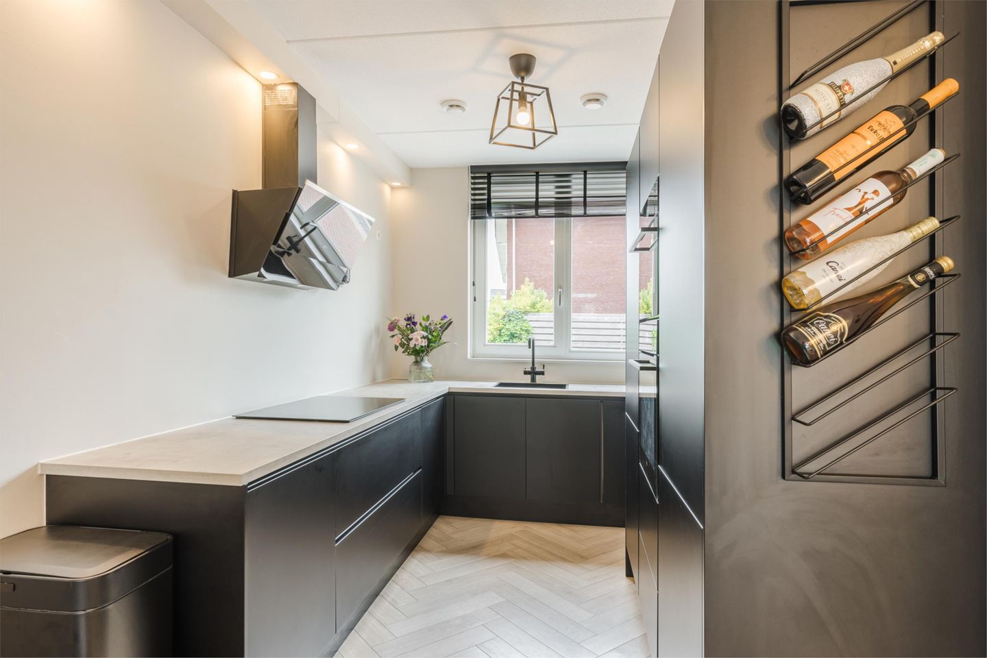 Foto 10 van Burgemeester van Meetelenstraat 45