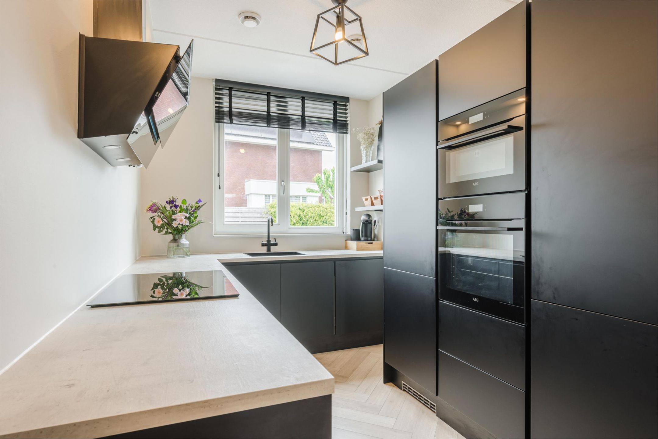 Foto 12 van Burgemeester van Meetelenstraat 45