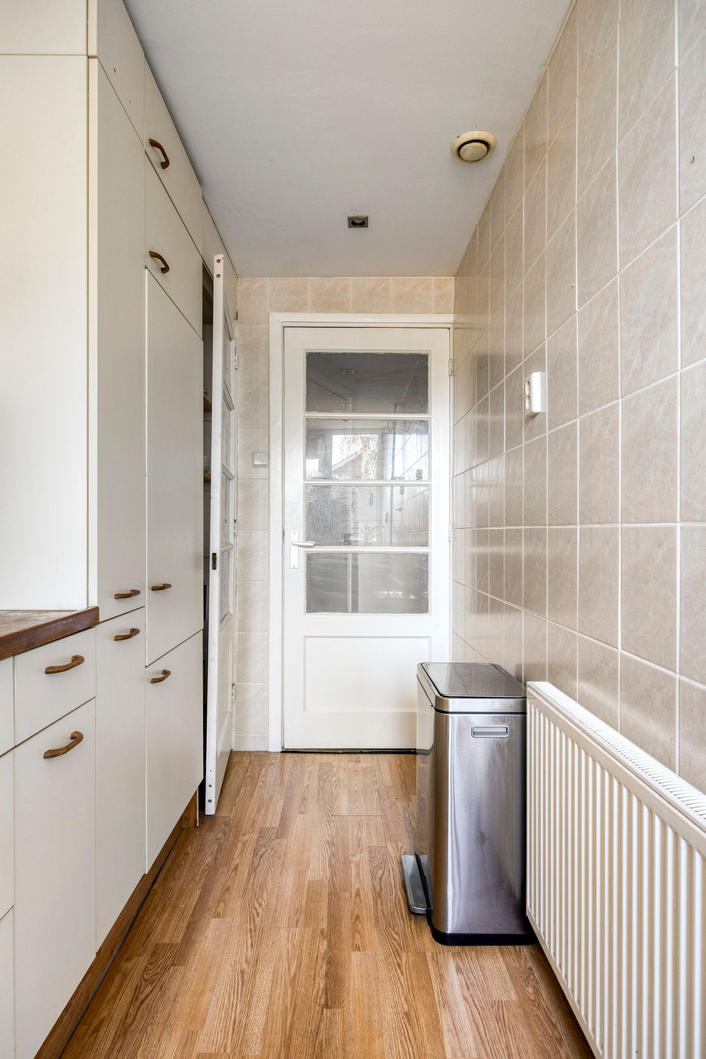 Photo 12 of Huissensestraat 107-1