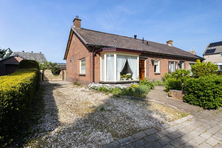 Foto 1 van Evertsenstraat 8