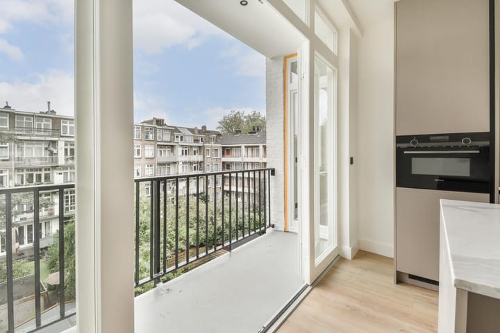 Foto 9 van Reinier Claeszenstraat 53-2