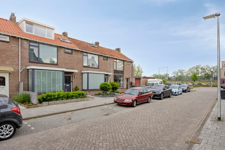 Foto 36 van Saturnusstraat 8