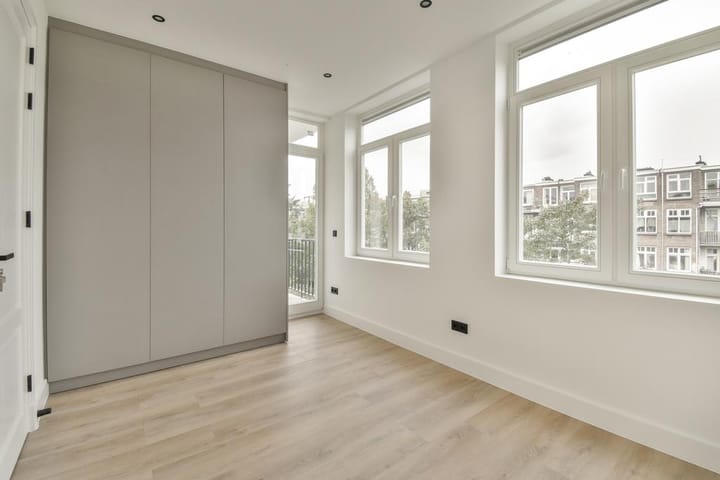 Foto 24 van Reinier Claeszenstraat 53-2