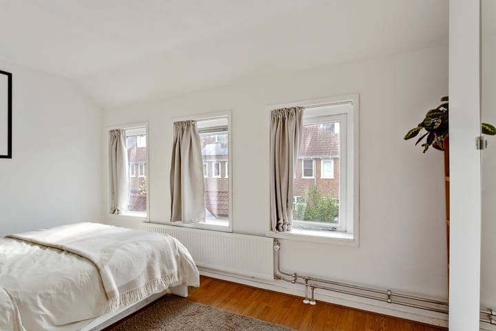 Foto 15 van Harpstraat 49