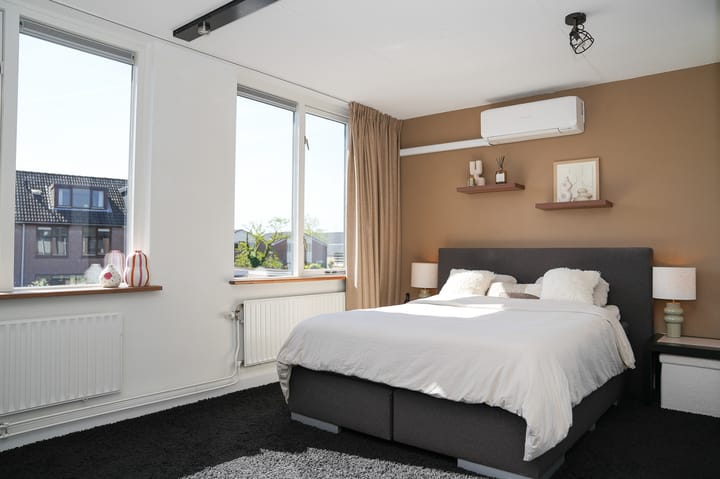 Foto 16 van Poelslaan 7