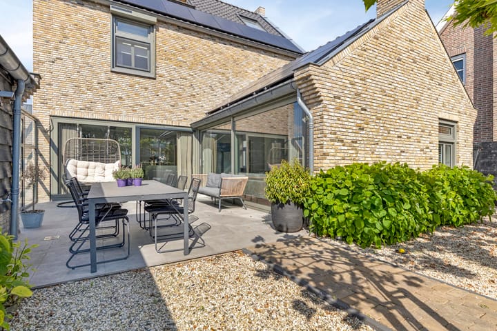 Foto 42 van Arjaan Katsmanstraat 17