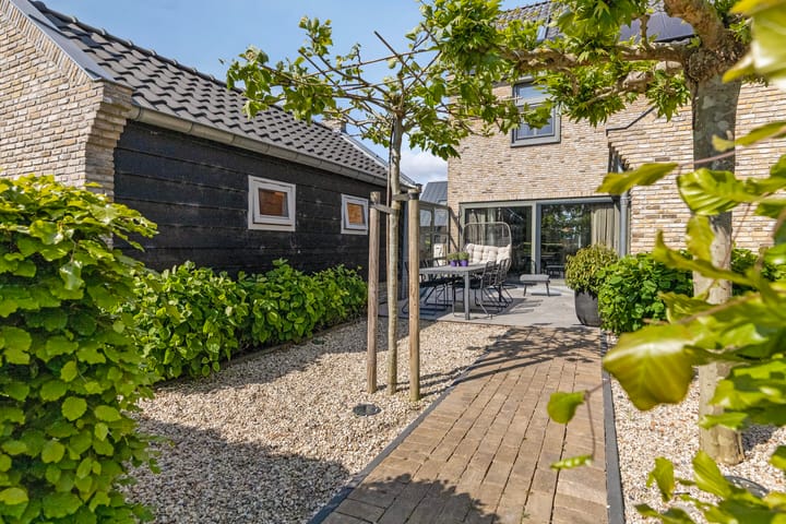 Foto 44 van Arjaan Katsmanstraat 17