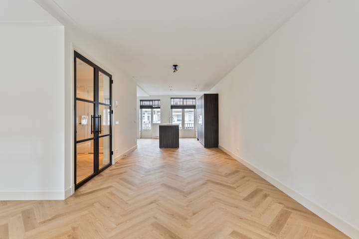 Photo 2 of Kinderdijkstraat 34-3