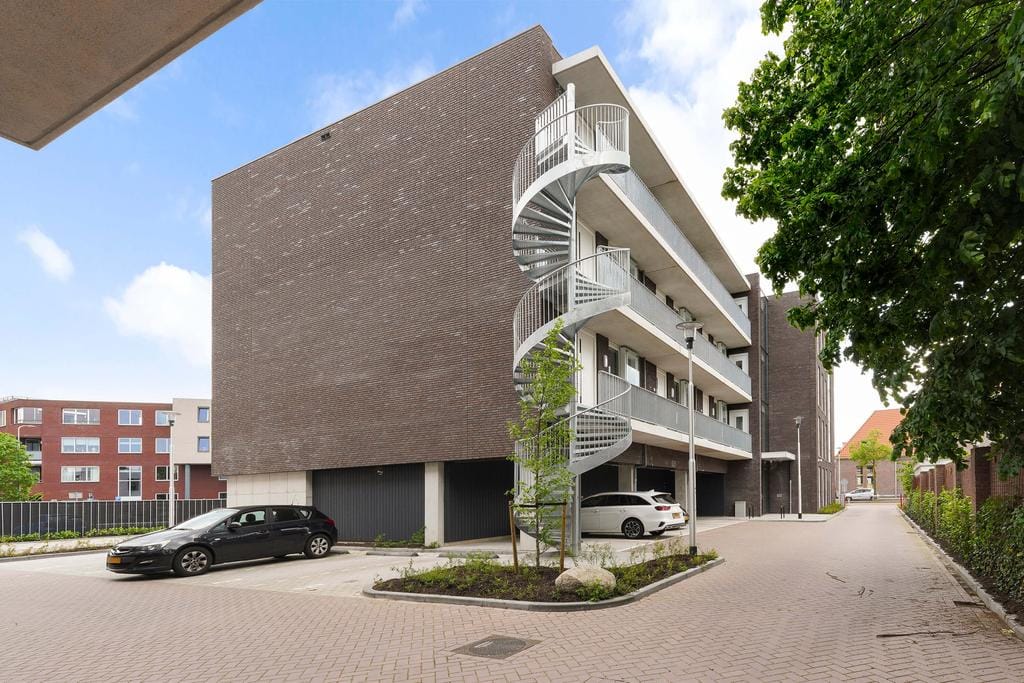 Foto 3 van Stationsplein 15