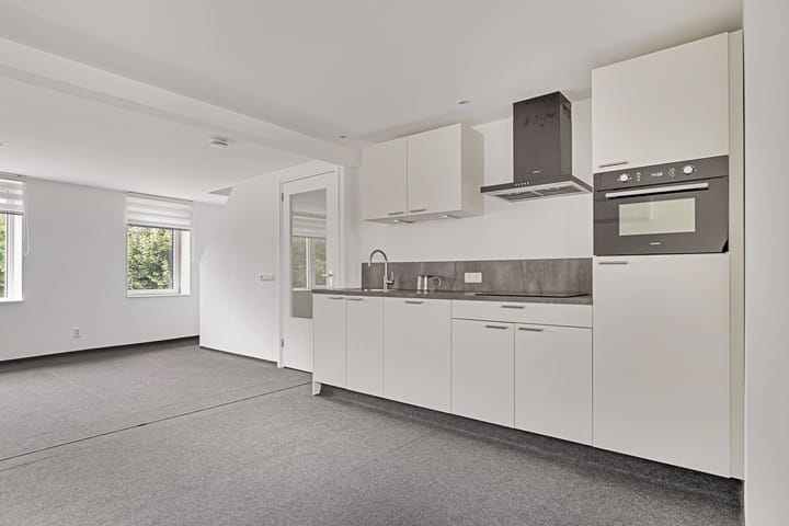 Photo 15 of Achterkerkstraat 30-A