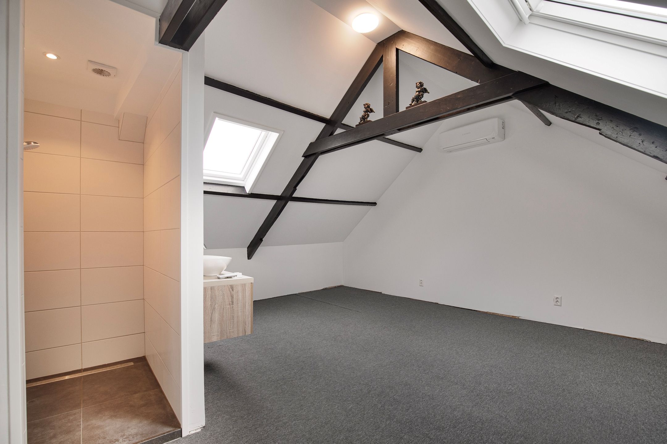 Photo 21 of Achterkerkstraat 30-A