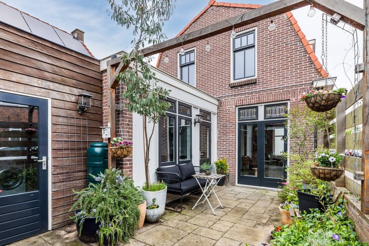 Photo 2 of Lieve Vrouwegracht 10