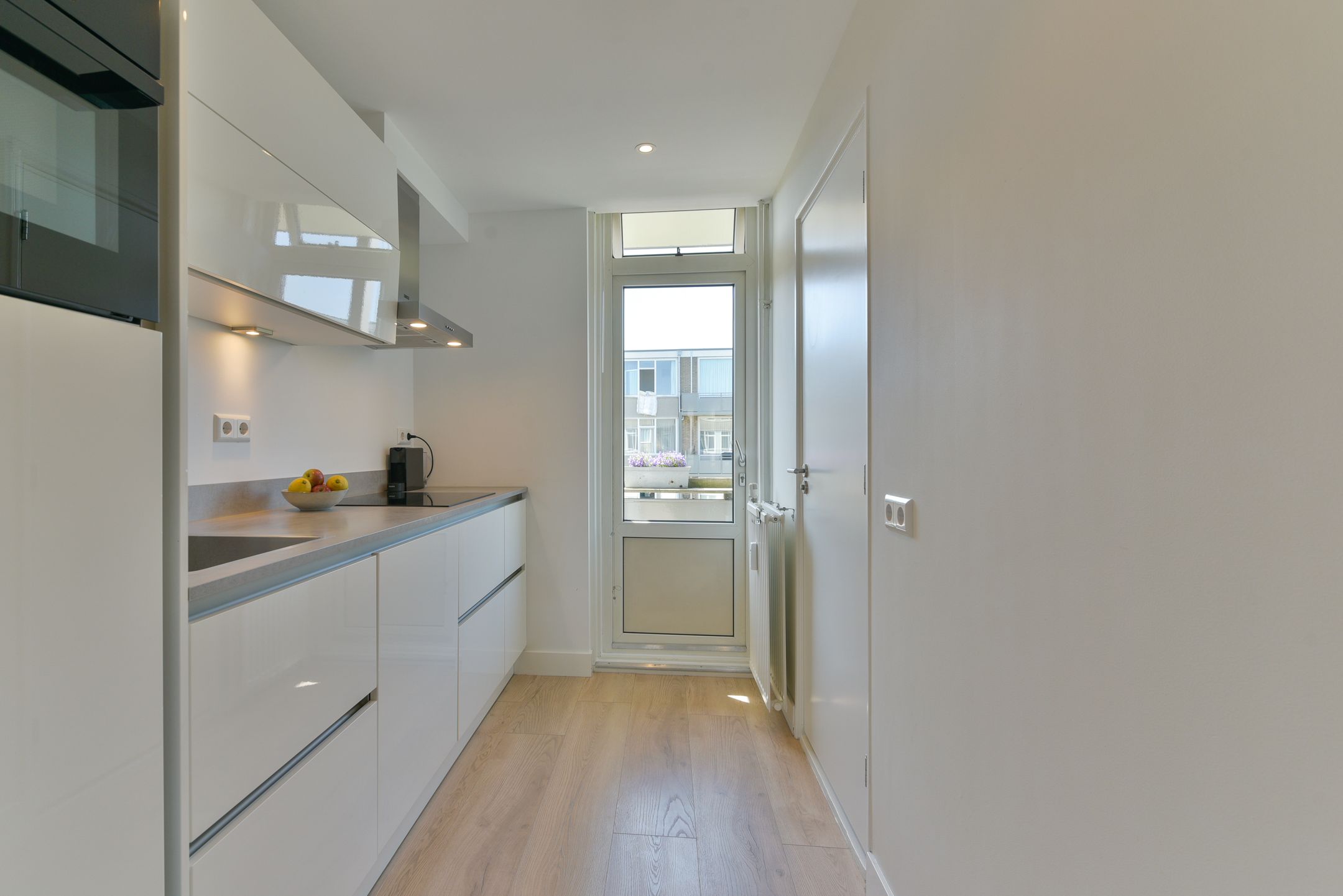 Foto 18 van Nicolaas Maesstraat 98