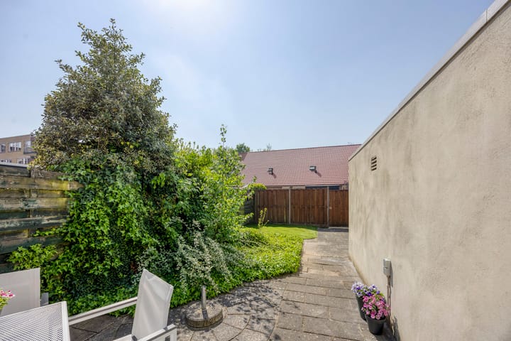 Photo 32 of Jachtwagenstraat 17