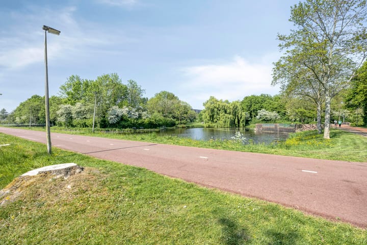 Photo 35 of Jachtwagenstraat 17