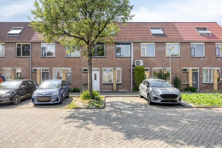 Photo 1 of Jachtwagenstraat 17