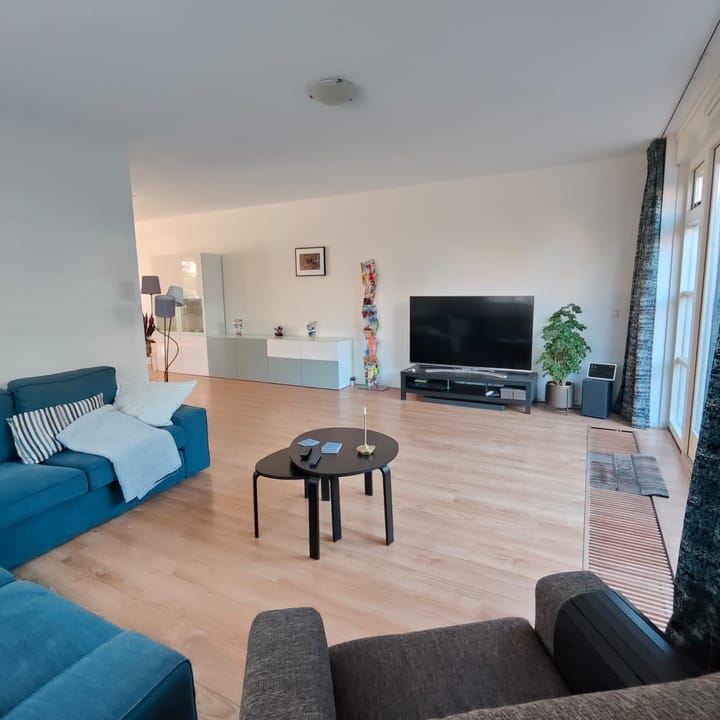 Foto 16 van Vrouw Avenweg 261