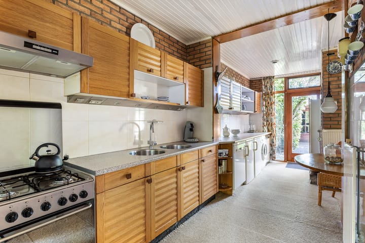 Foto 10 van Johanna van Burenlaan 6