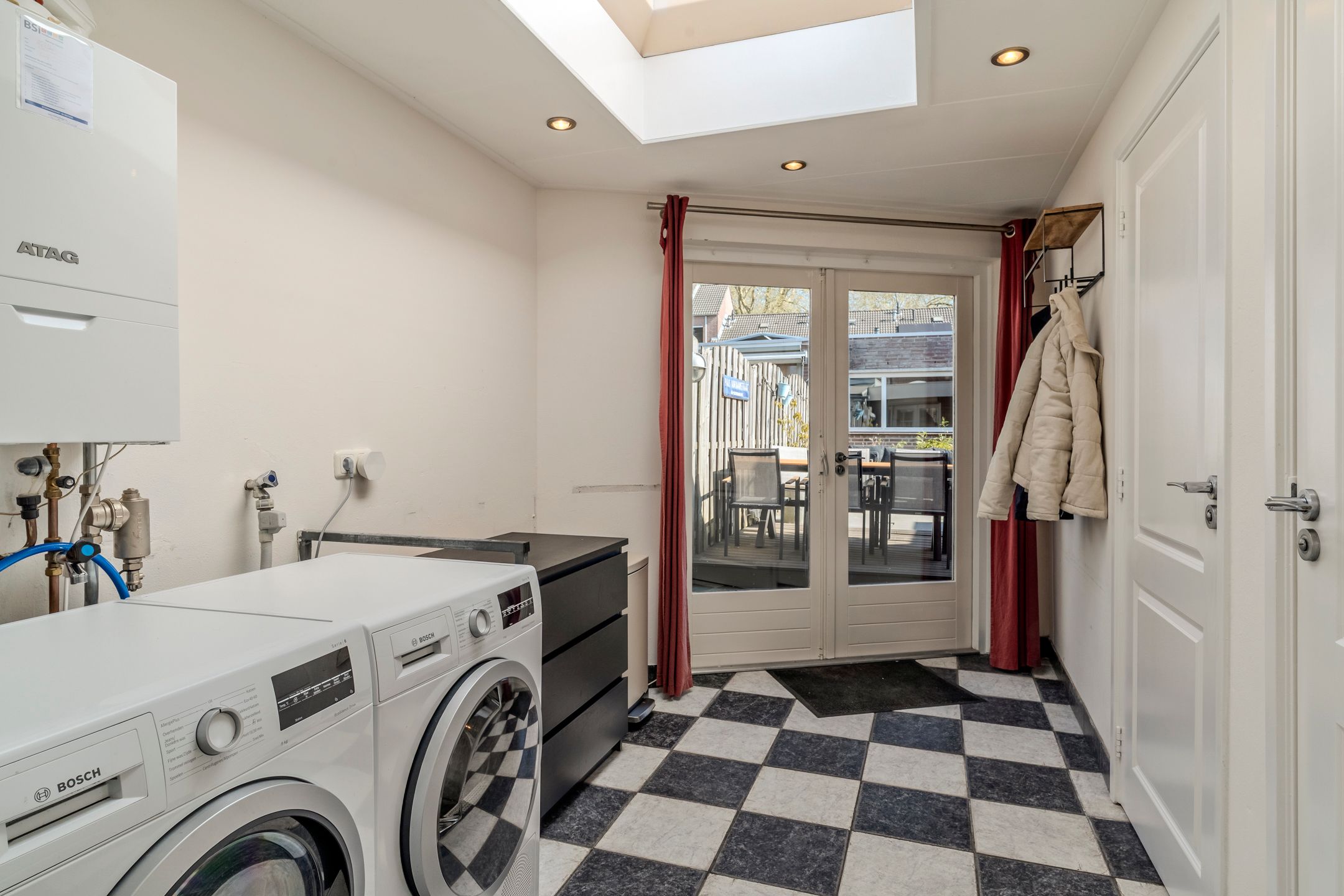 Photo 18 of Paus Adriaanstraat 68