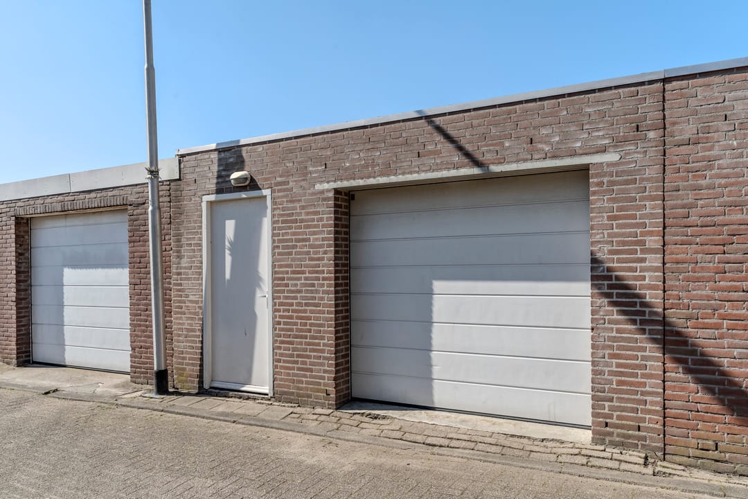 Photo 47 of Paus Adriaanstraat 68