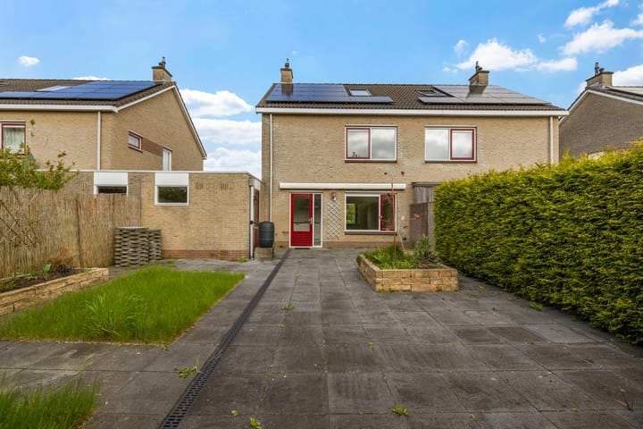 Foto 2 van Reinder Brolsmaplein 20