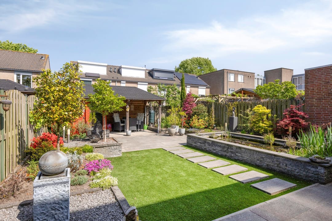 Foto 2 van Waterbies 6