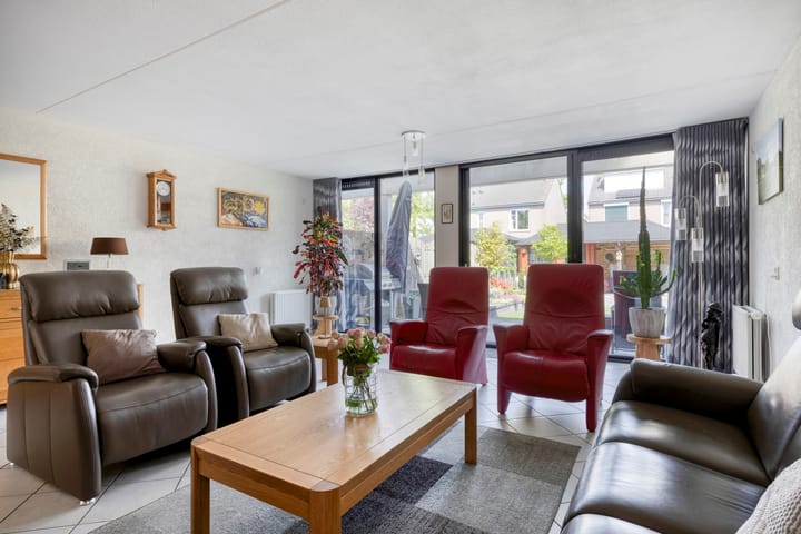 Foto 8 van Waterbies 6