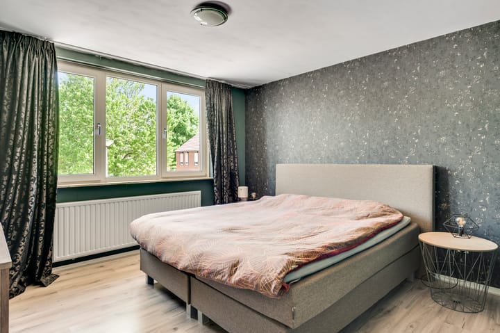 Foto 13 van Azaleastraat 22