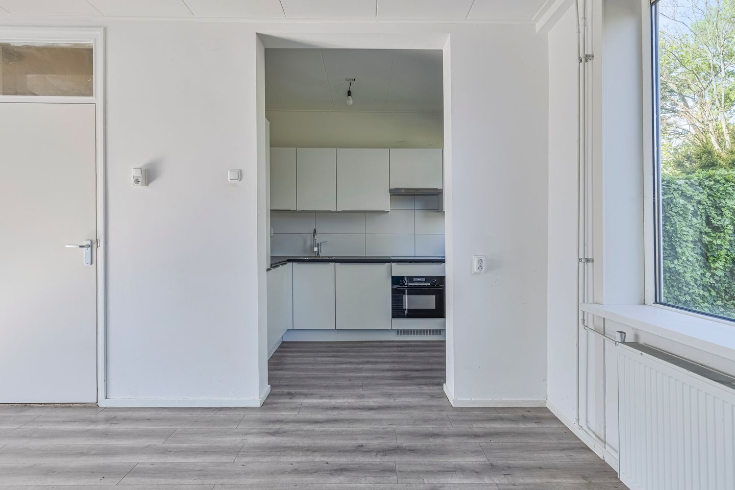 Photo 10 of Ferdinand Huyckstraat 19