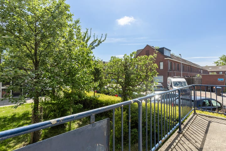 Photo 6 of Eline Verestraat 1