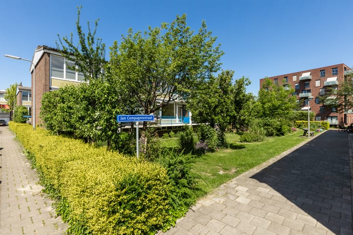 Photo 38 of Eline Verestraat 1