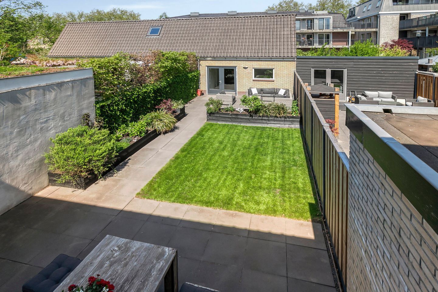 Foto 25 van Esdoornlaan 6