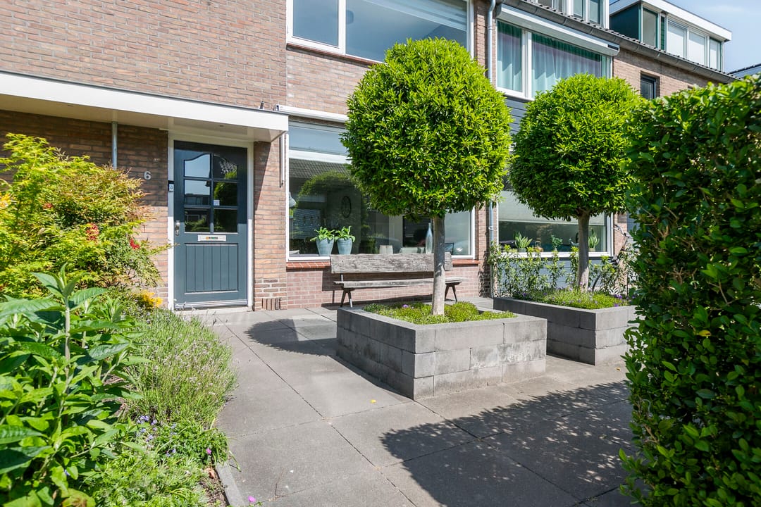 Foto 28 van Esdoornlaan 6