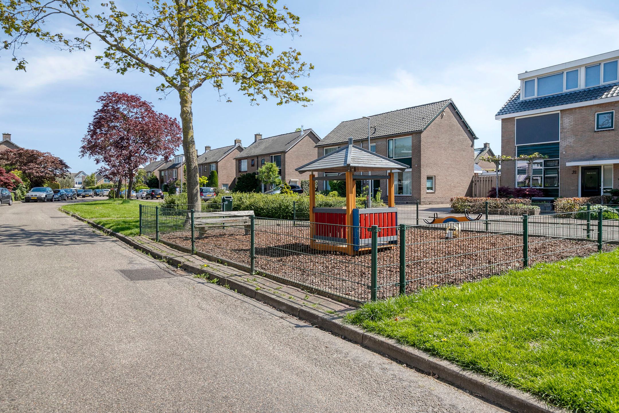 Foto 33 van Esdoornlaan 6