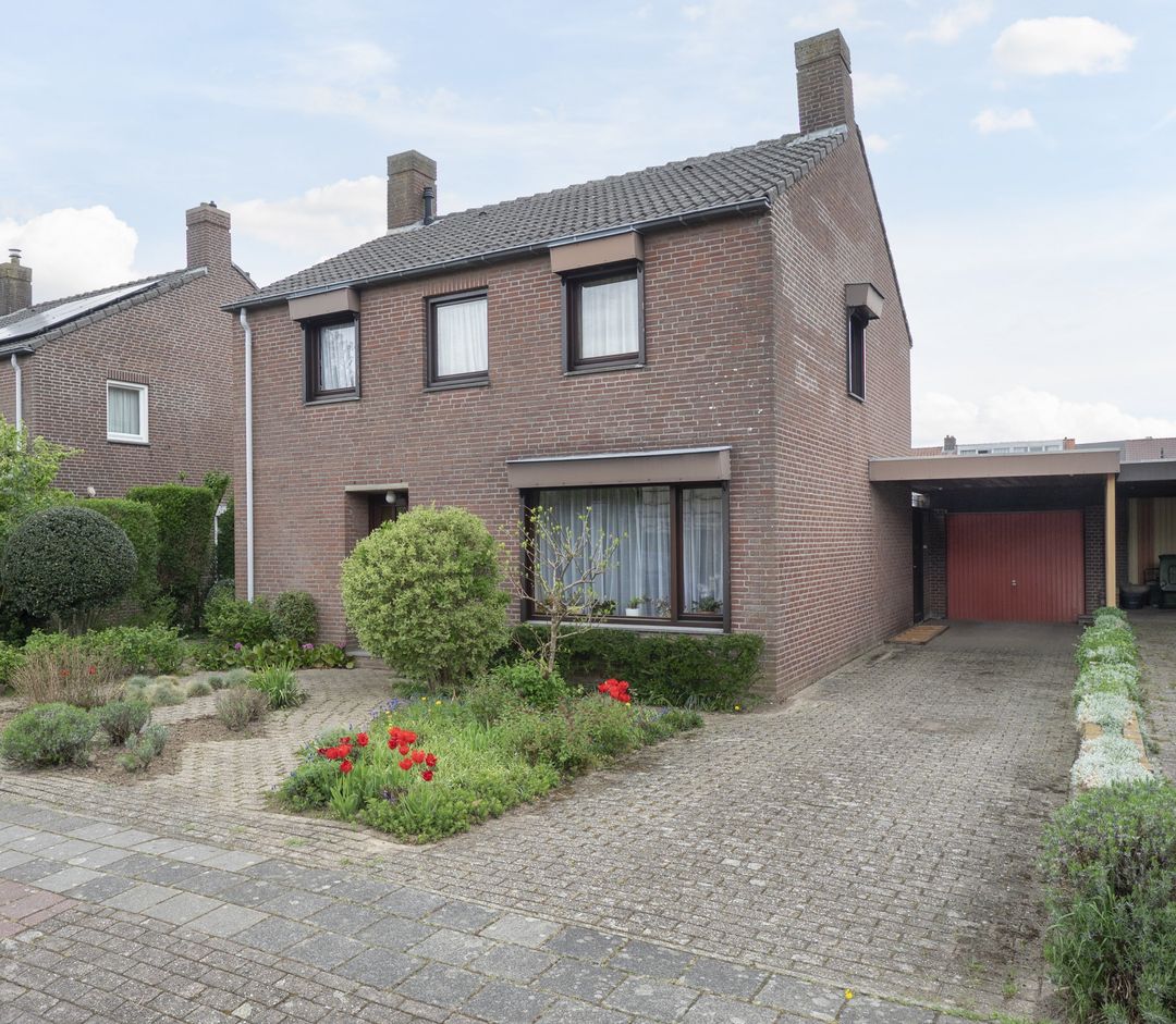 Foto 1 van Burgemeester van de Loostraat 12