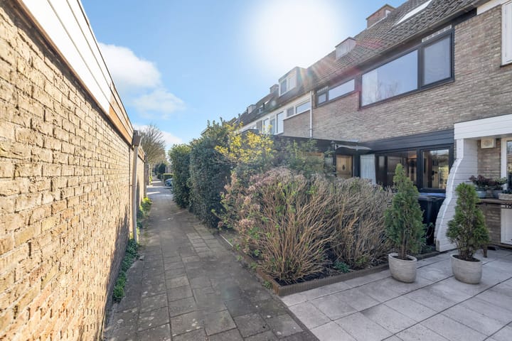 Foto 2 van Kamperfoeliestraat 3