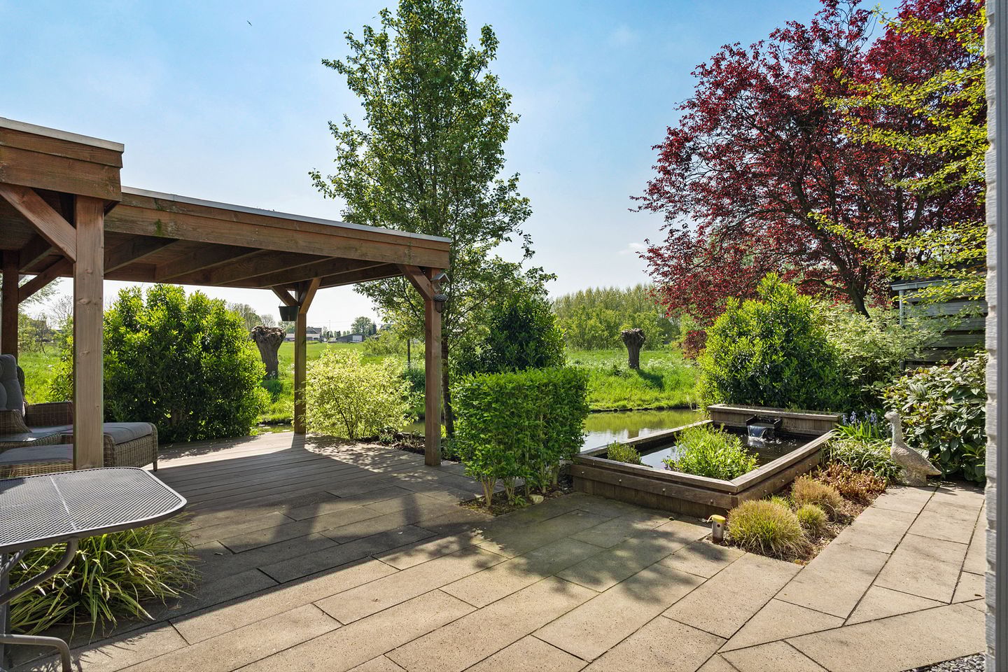 Foto 34 van Goudenregenzoom 142