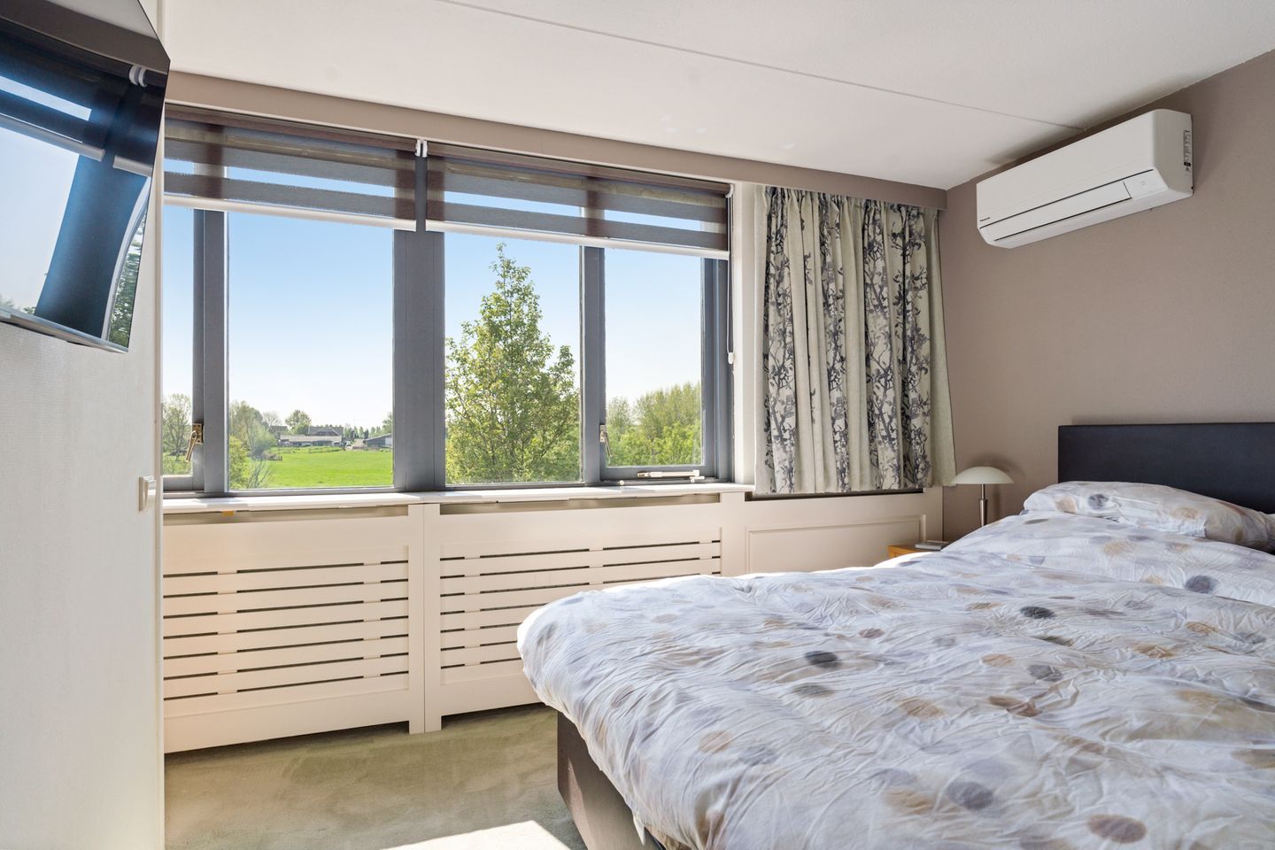 Foto 49 van Goudenregenzoom 142