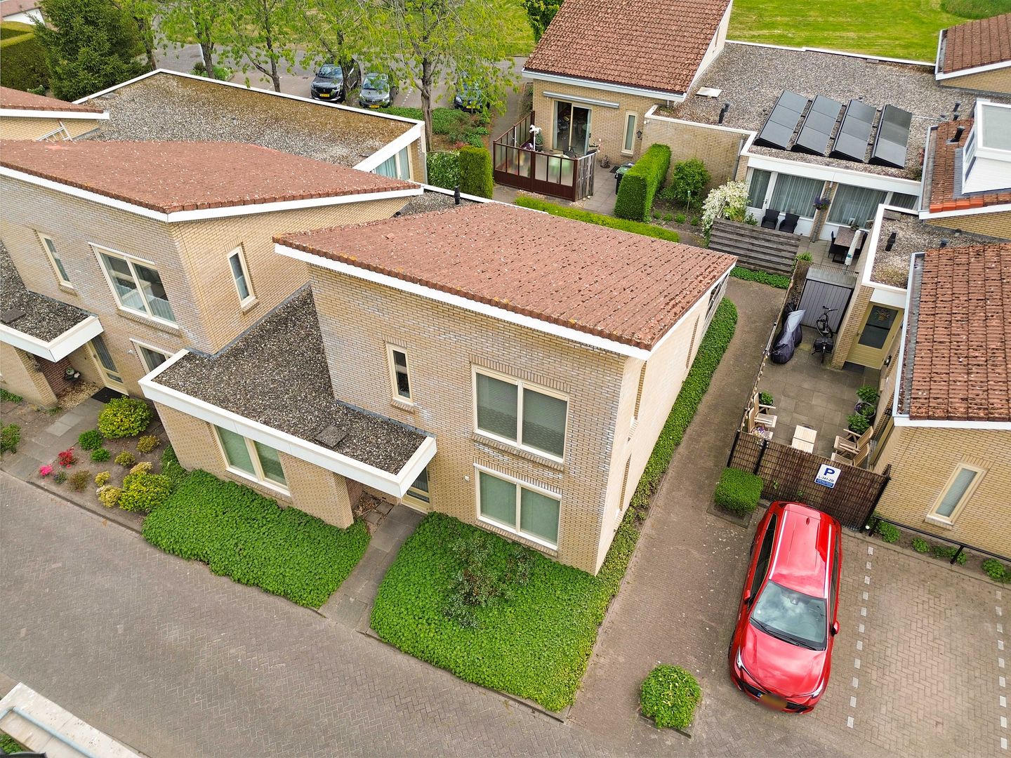 Photo 1 of Ds. Talmasingel 133