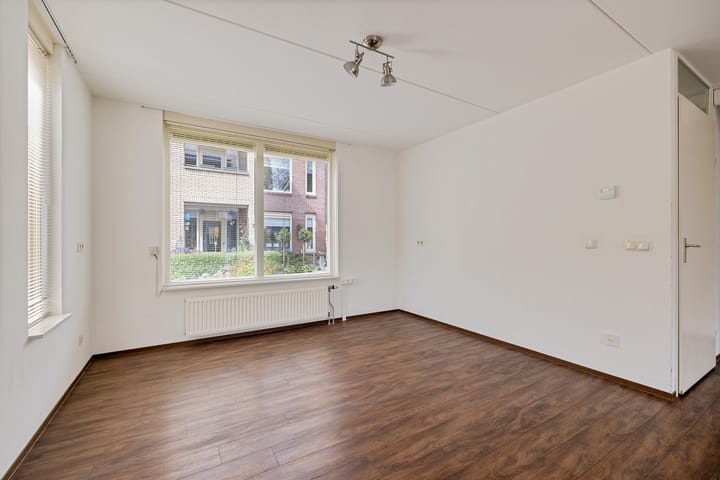 Photo 5 of Ds. Talmasingel 133