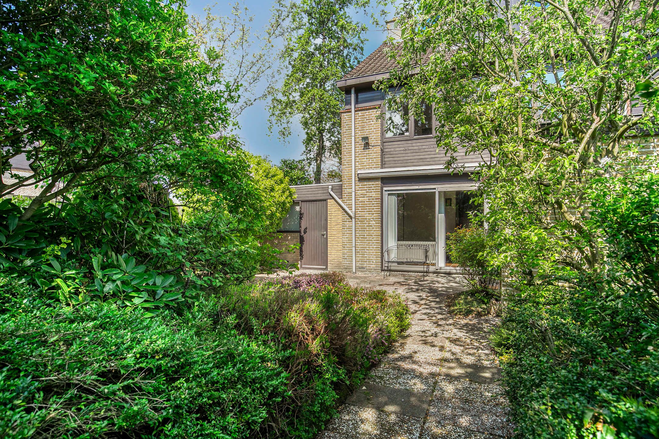 Photo 24 of Arnoldsonstraat 53