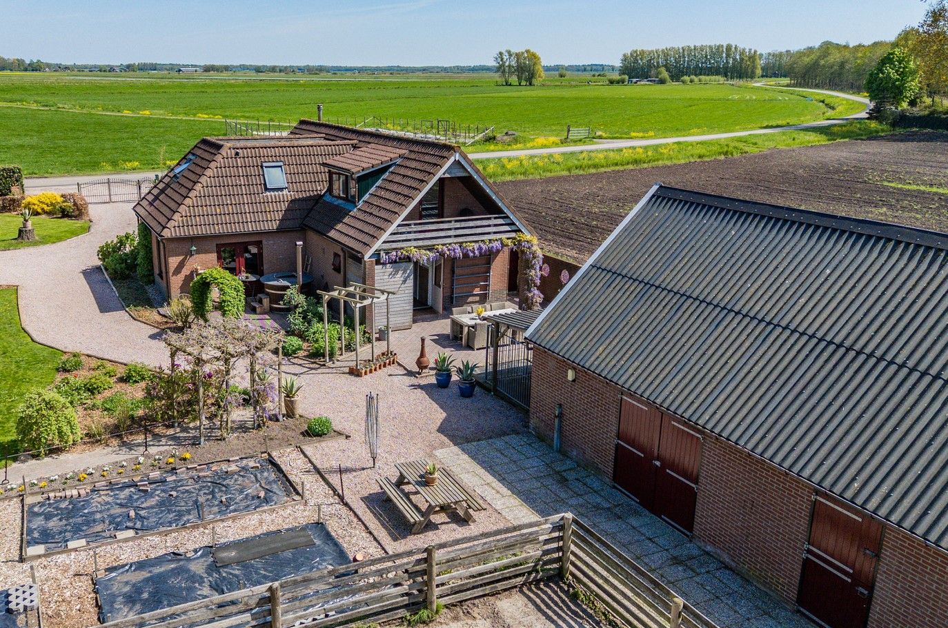 Photo 85 of Hanebuert 4