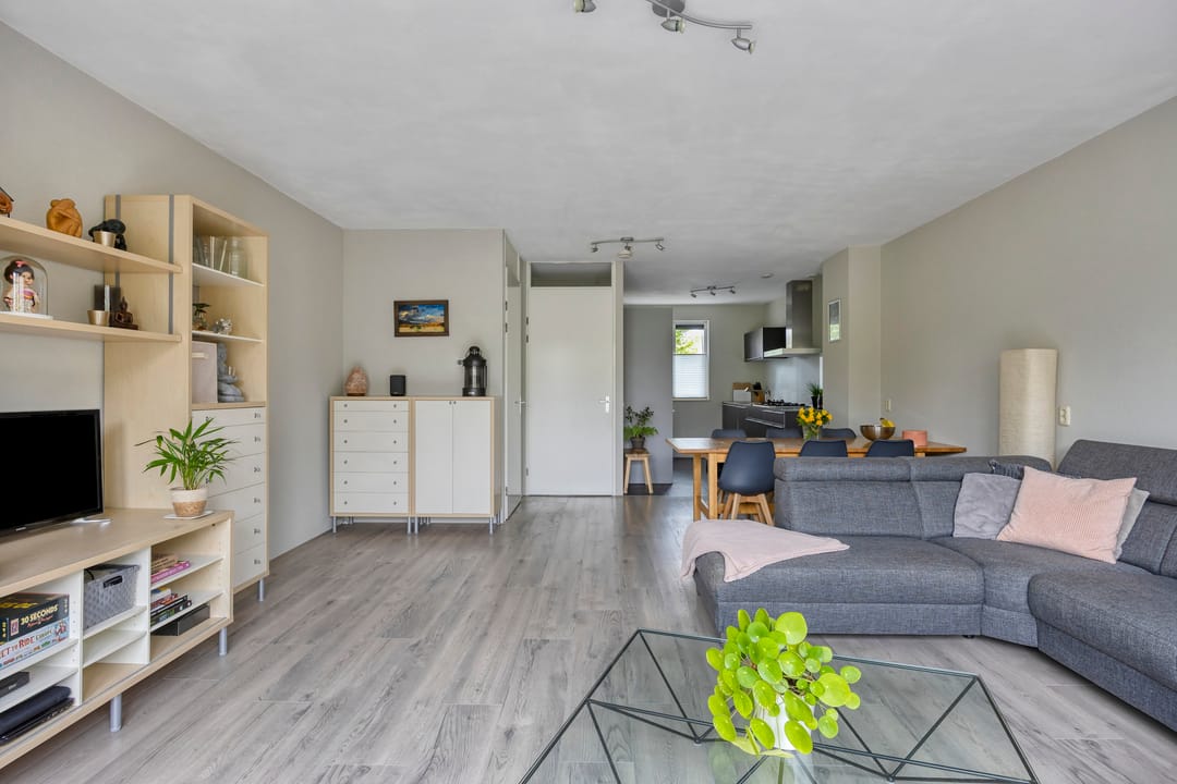 Foto 8 van Meeuwenstraat 10