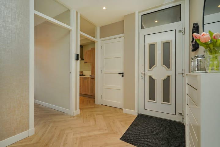 Foto 8 van Pluvierstraat 329