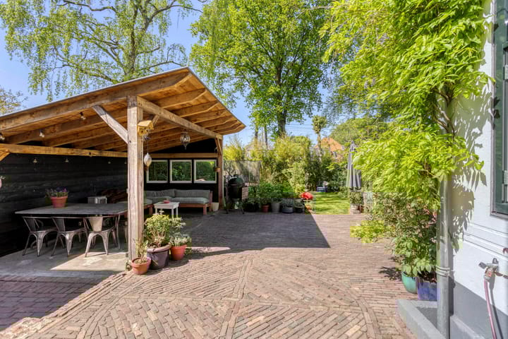 Foto 25 van Alexanderlaan 17