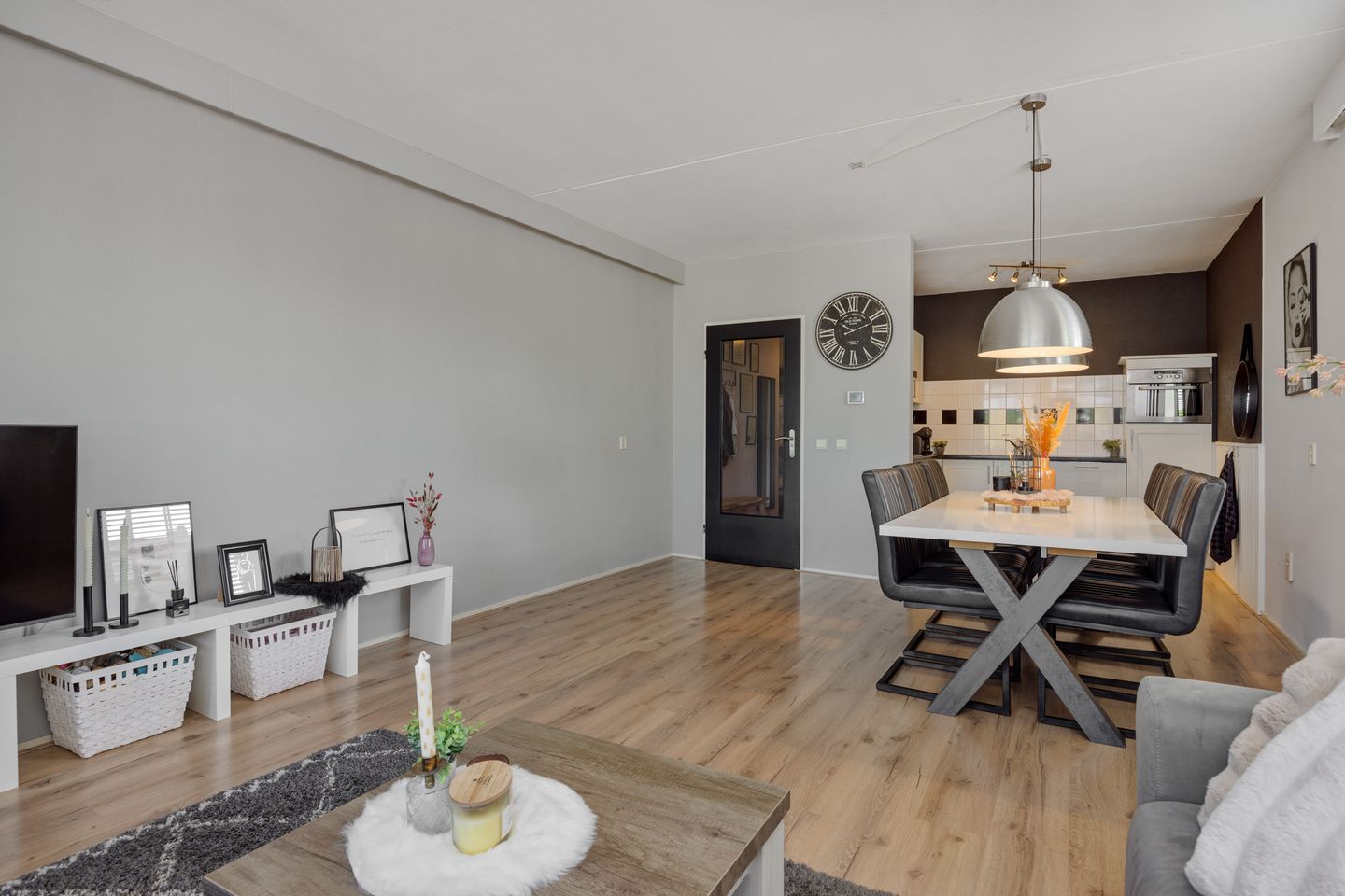 Photo 10 of Gender 29